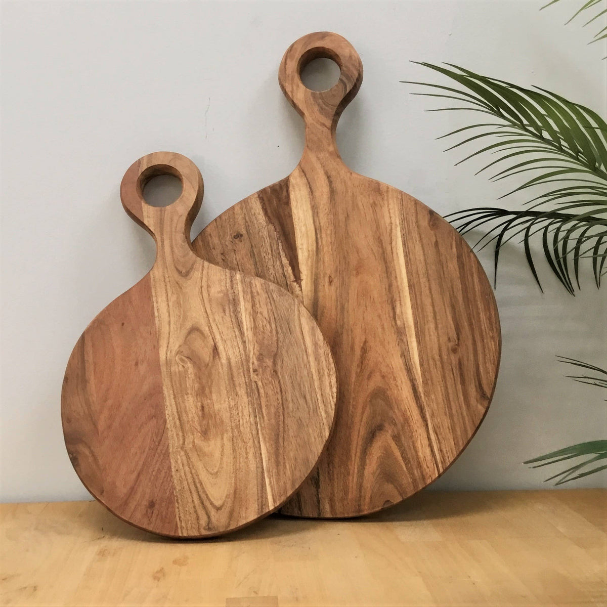 Large Round Acacia Wood Cutting & Serving Board with Handle